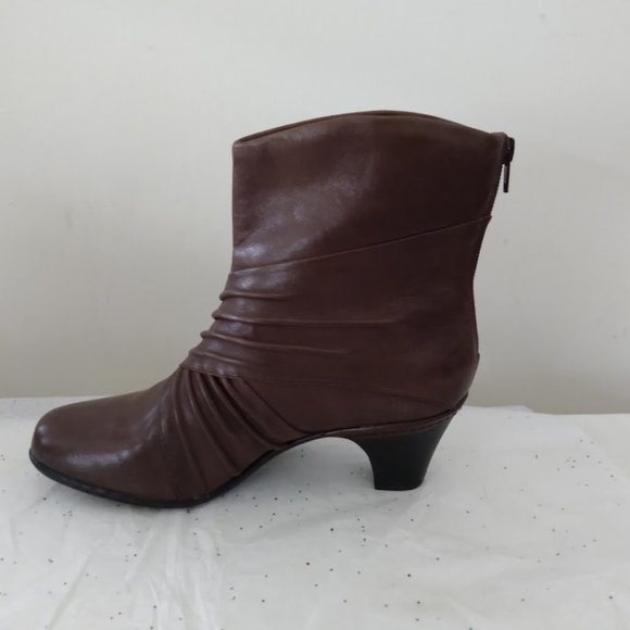 Rockport Cobb Hill Brynn Bootie - Picture 3 of 11